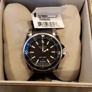 Gucci Dive watch Black